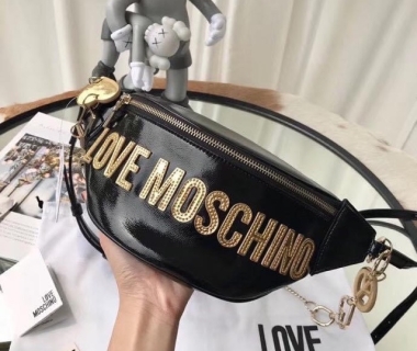 Mua túi bao tử Love Moschino chính hãng, cao cấp, giá tốt