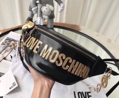 Mua túi bao tử Love Moschino chính hãng, cao cấp, giá tốt